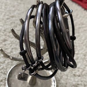 UNO de 50 Black and Silver Women's Bracelet Set